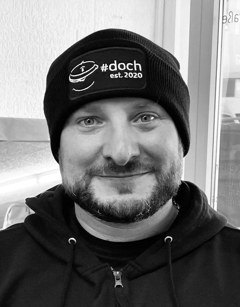 Wintermütze mit Patch gestickt / weinrot