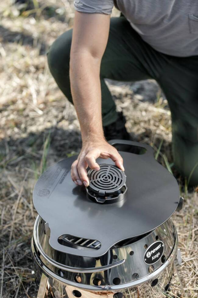 Petromax Einsatz für Atago Grillplatte