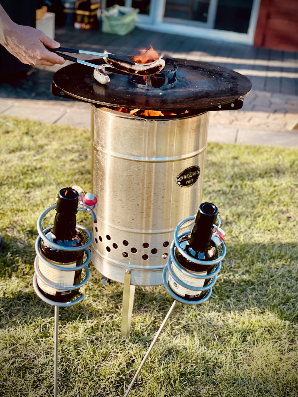 Bierflaschen-Halter – innovativer Getränkehalter / Ständer