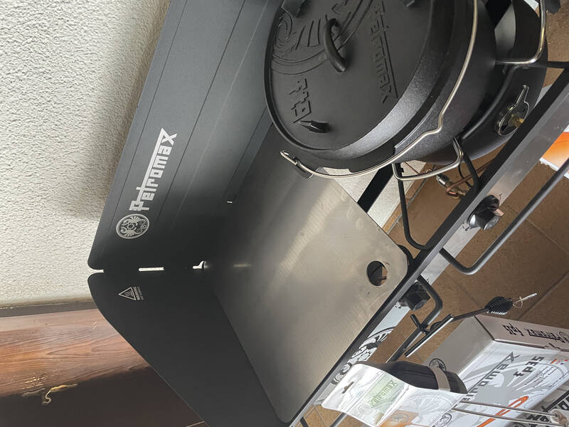 Gastisch Metallabdeckung